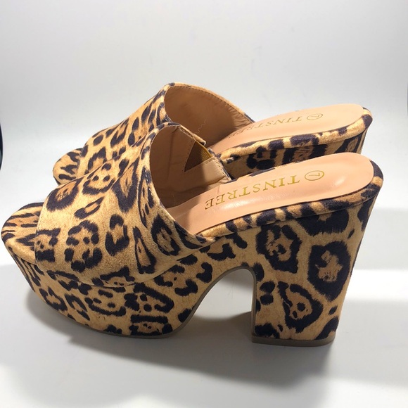 Leopard Platforms size 7 - Picture 2 of 3